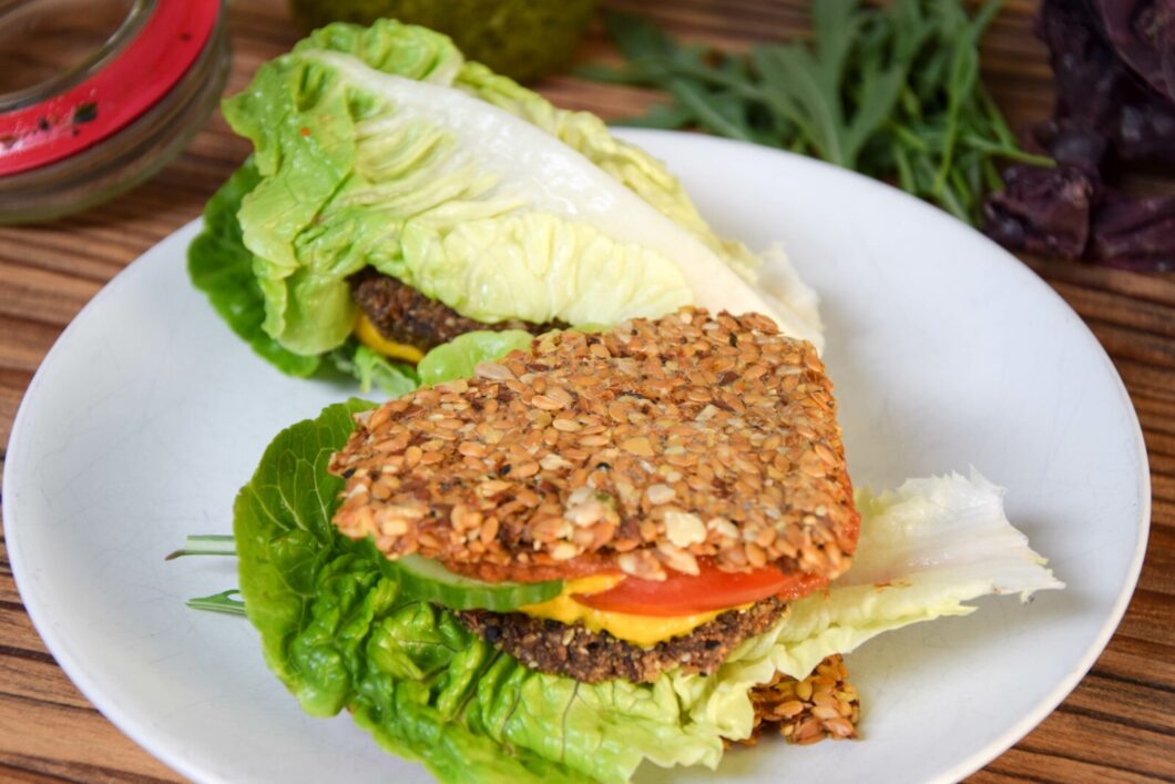 Bild eines Protein Algen Burgers