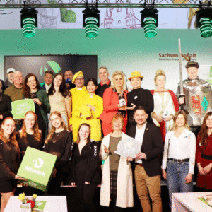 Kirstin Knufmann zwischen den anderen Ausstellern